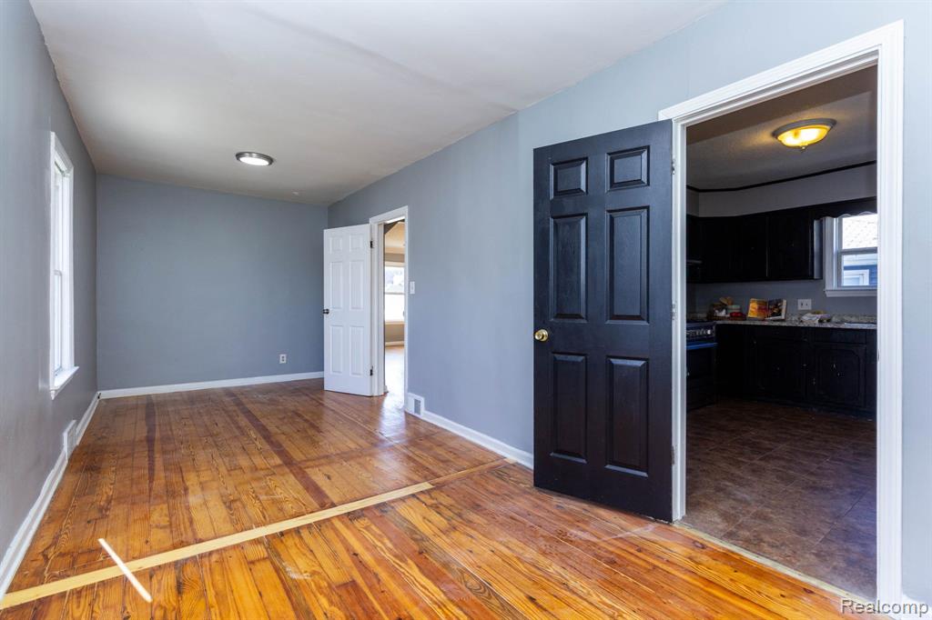 7481 Gerald Avenue, Warren, MI 48092 — Photo 14