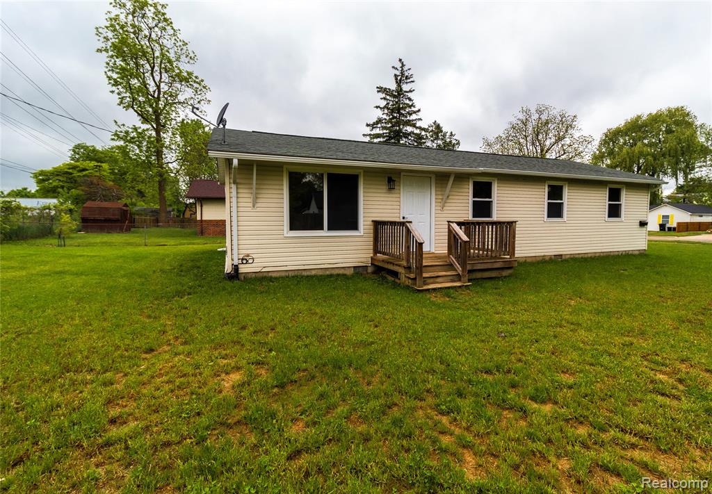 519 S Elm Street, Lapeer, MI 48446 — Photo 30