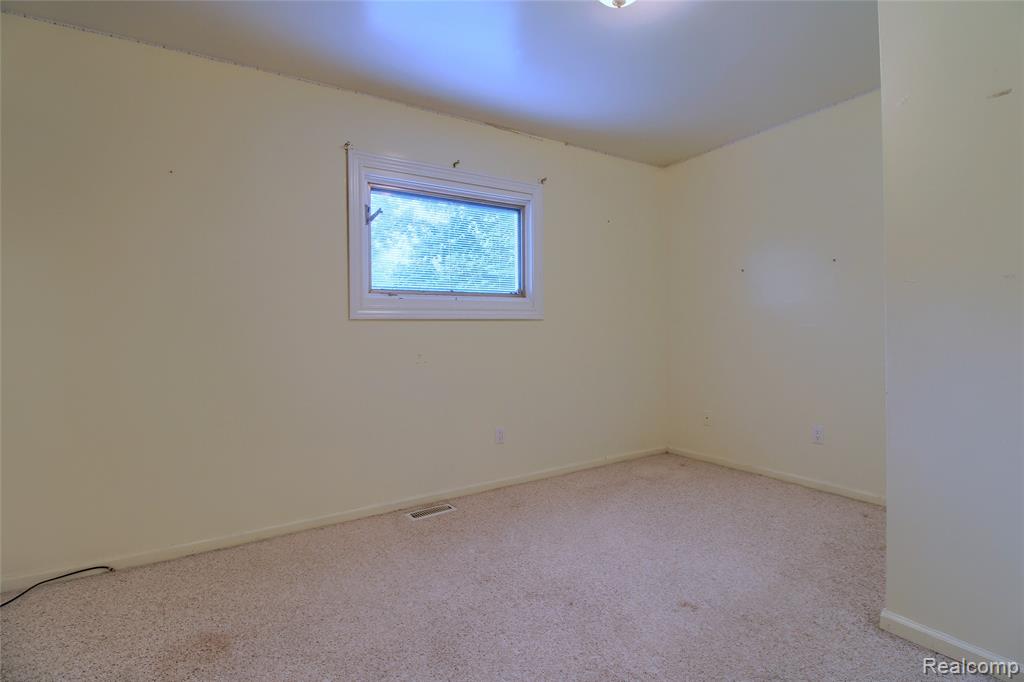 8695 Stout Avenue, Grosse Ile, MI 48138 — Photo 24