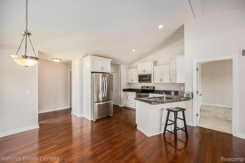 51185 DUNSTON Lane, Chesterfield, MI — Photo 5
