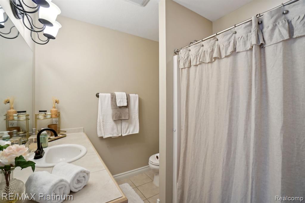 4657 Lakeshire Drive, Howell, MI 48843 — Photo 27