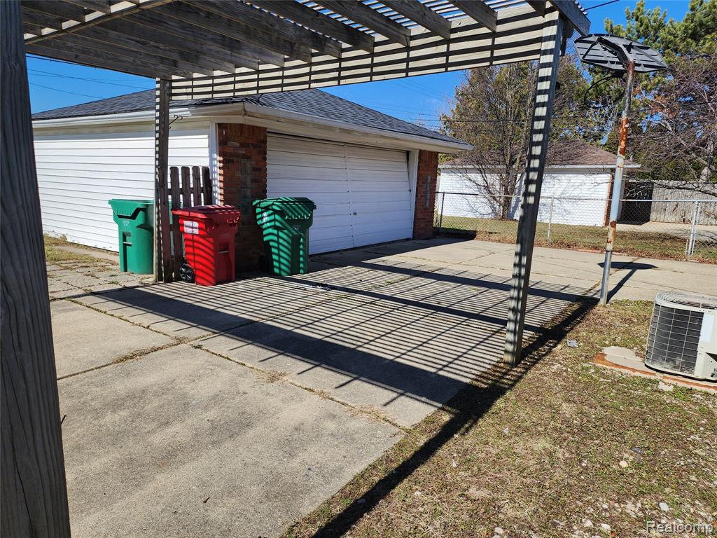 24643 Rosalind, Eastpointe, MI 48021 — Photo 27