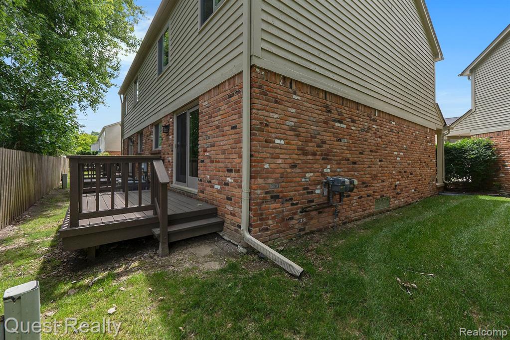 108 MAPLEGROVE Drive, Clawson, MI — Photo 22