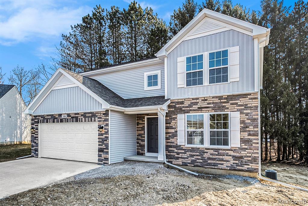 2112 Stillwater Drive, Davison, MI 48423