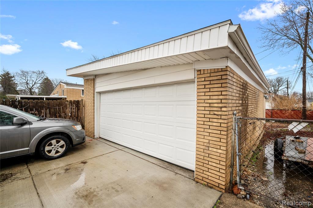 27483 Norma Drive, Warren, MI 48093 — Photo 34