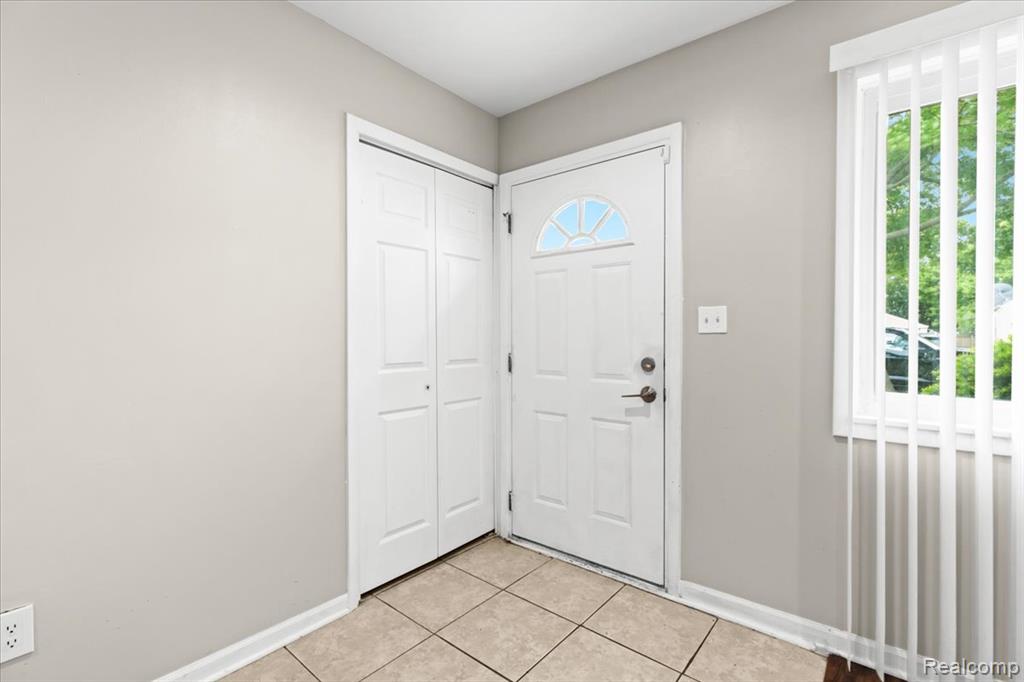 8111 Timken Avenue, Warren, MI 48089 — Photo 2