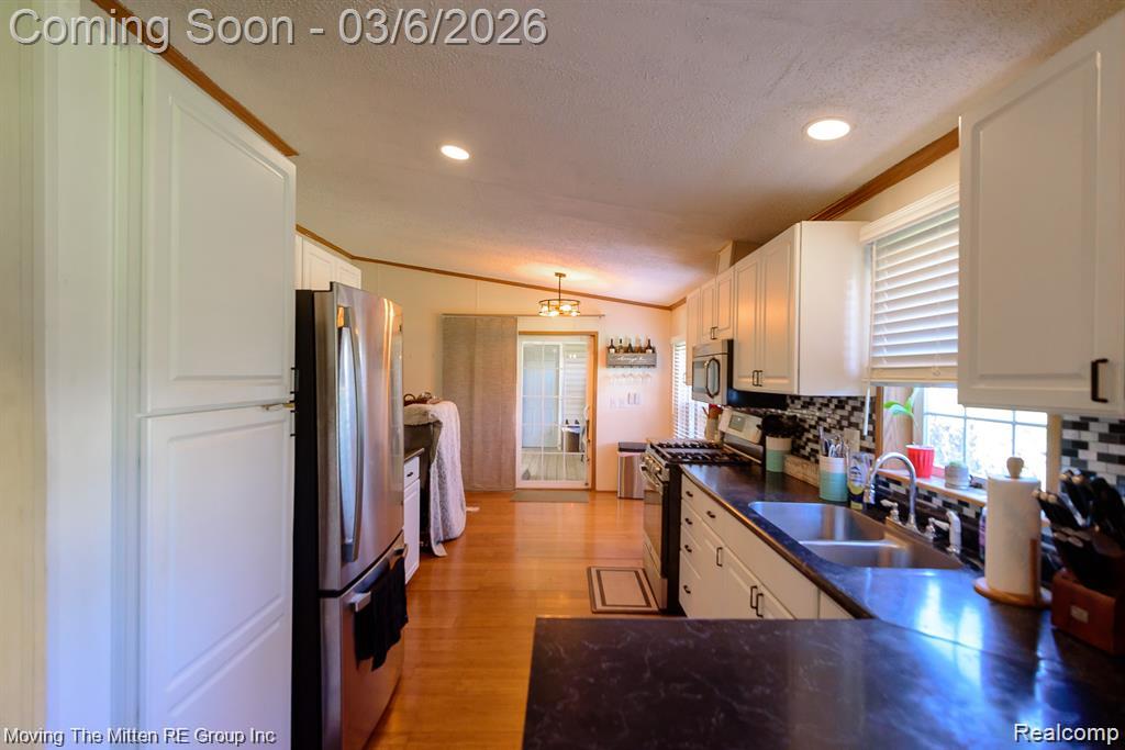 18555 Elwell Road, Belleville, MI 48111 — Photo 12