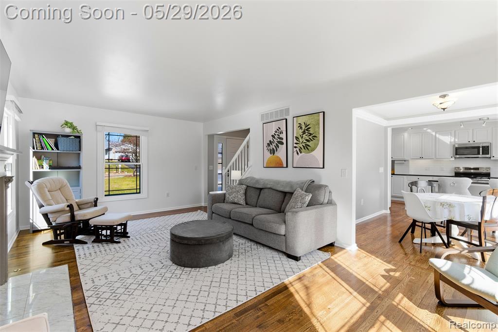 60491 Lamplighter Drive, New Hudson, MI 48165 — Photo 8