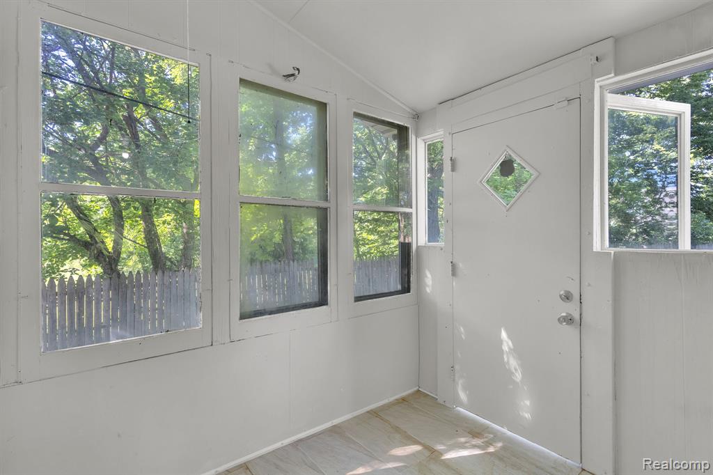 4877 Maynard Street, Detroit, MI 48215 — Photo 34