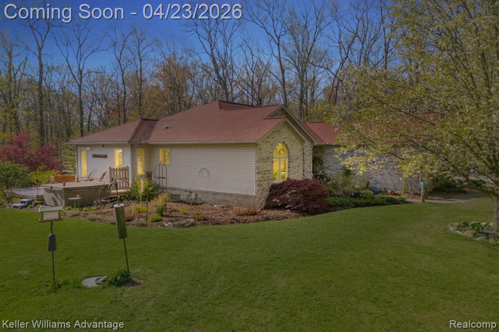 3370 BREEZEWOOD, Ortonville, MI 48462 — front exterior