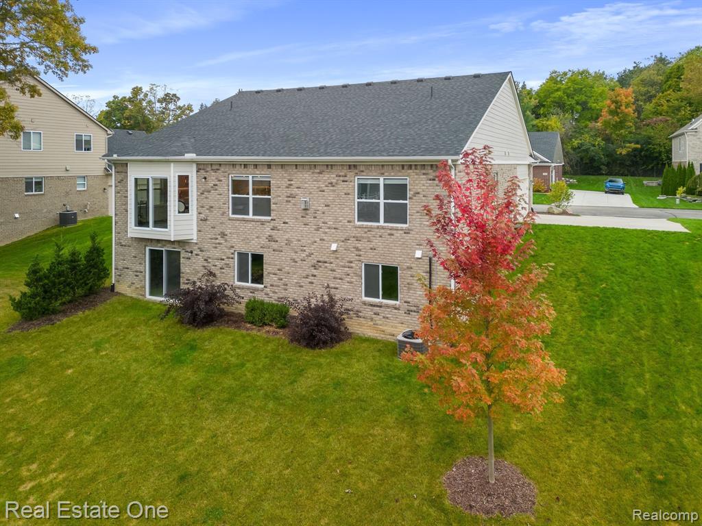 85 CROSBIE, Lake Orion, MI 48362 — Photo 20