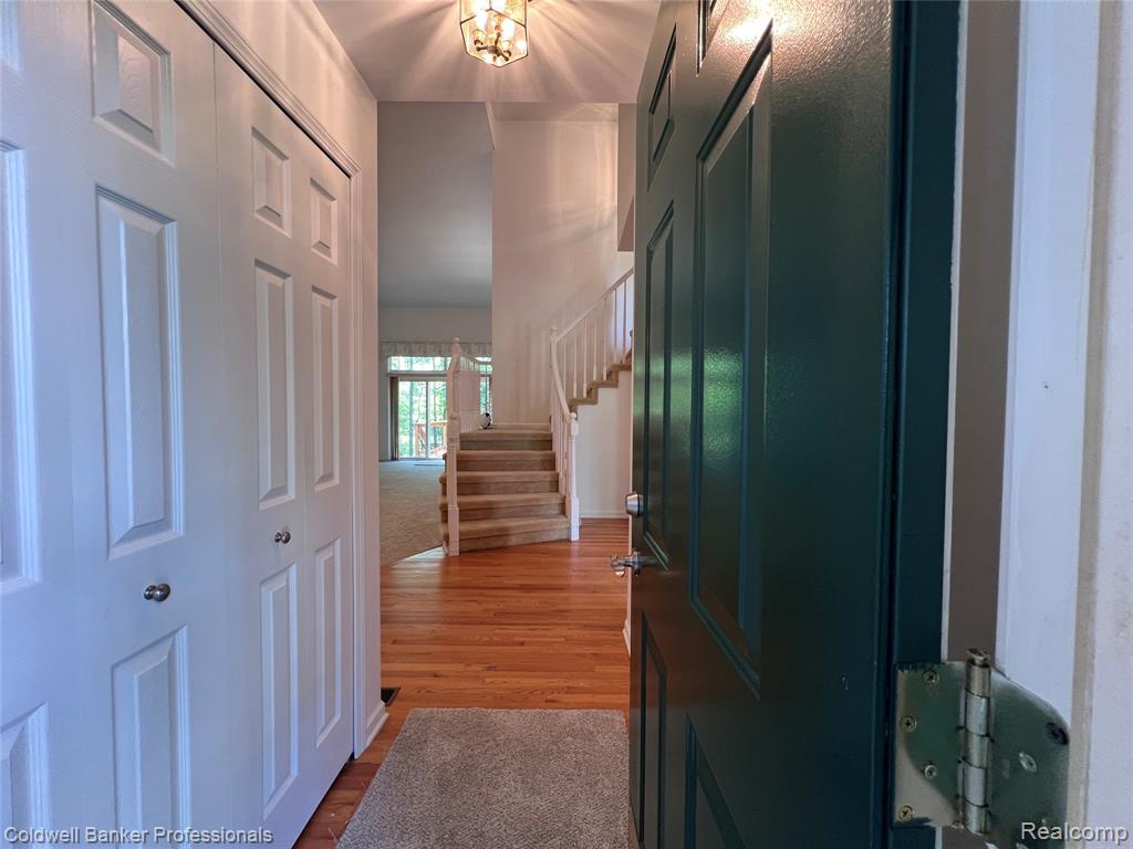 654 Chestnut Drive, Wixom, MI 48393 — Photo 3