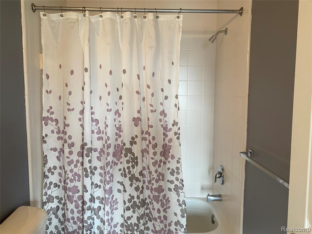 45717 GRAYSTONE Lane, Canton, MI 48187 — Photo 16