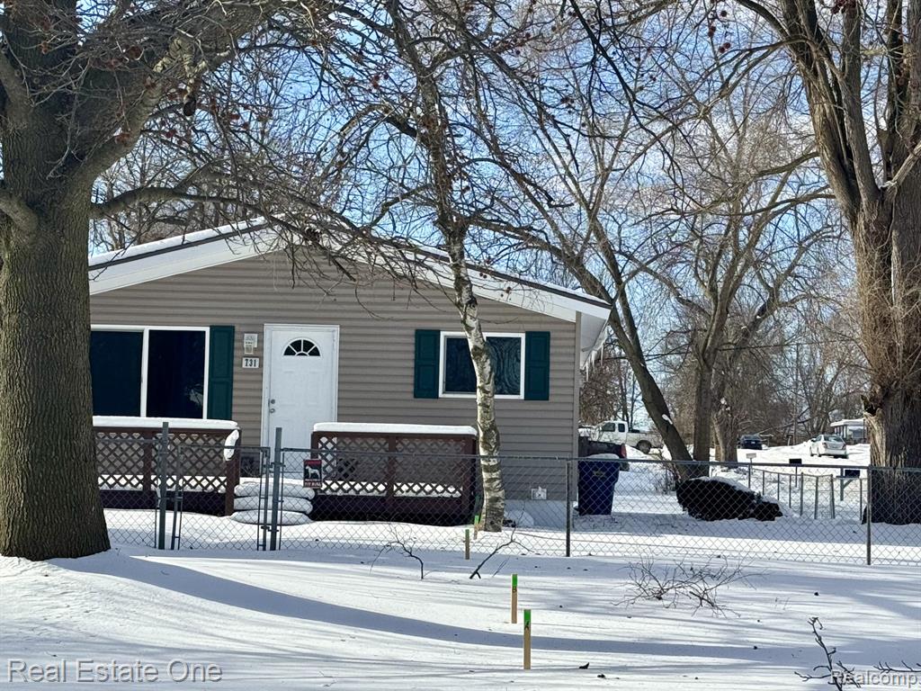 731 Stanley Avenue, Pontiac, MI 48340 — front exterior