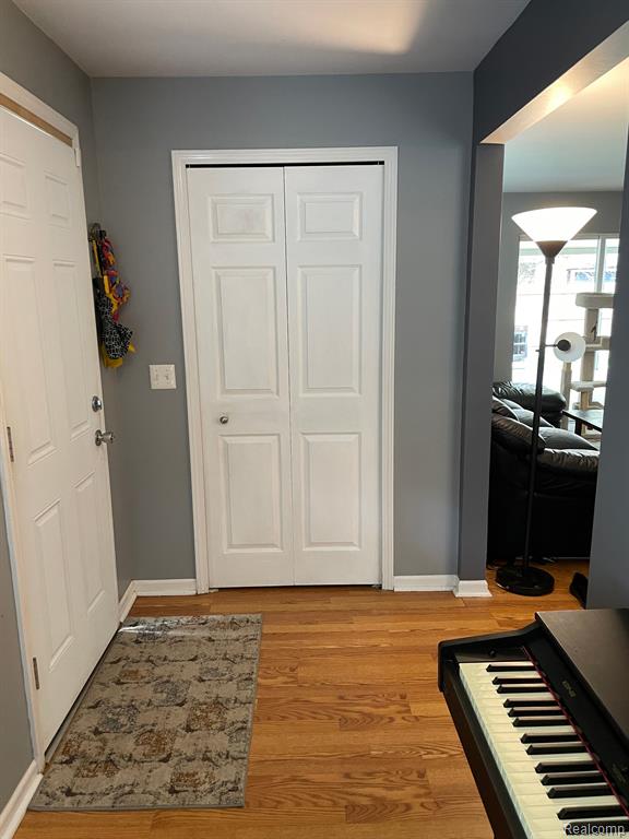 6508 Cloverton Drive, Waterford, MI 48329 — Photo 5