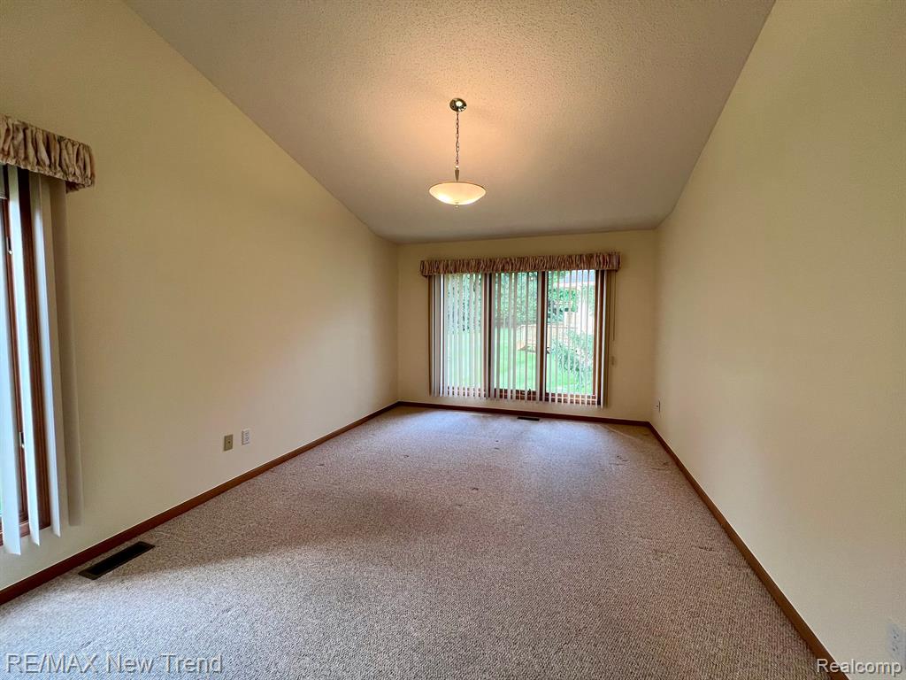 22135 RIVER RIDGE Trail, Farmington Hills, MI 48335 — Photo 13
