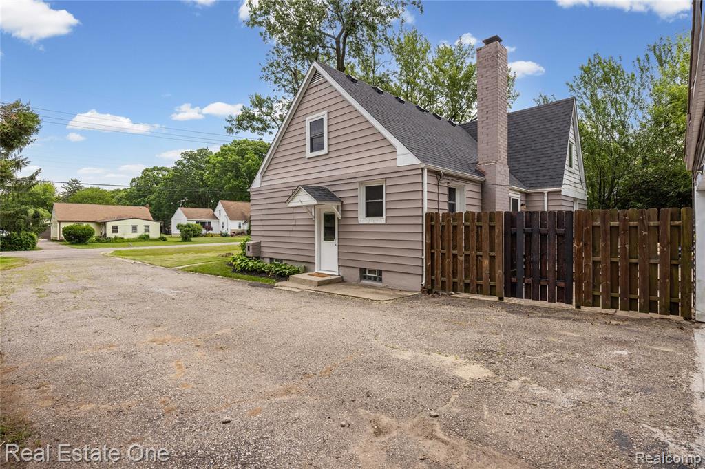2275 Richwood Road, Auburn Hills, MI 48326 — Photo 40
