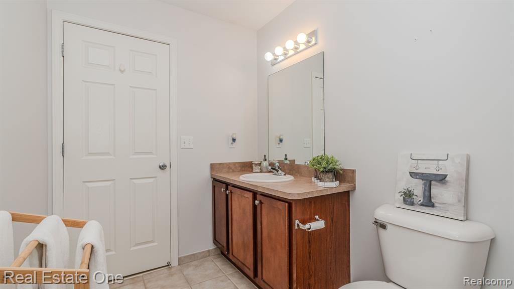 28209 Oakmonte Circle E, 60, New Hudson, MI 48165 — Photo 33