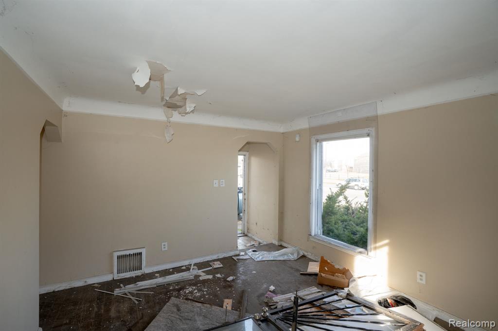 5045 Cadieux Road, Detroit, MI 48224 — Photo 5