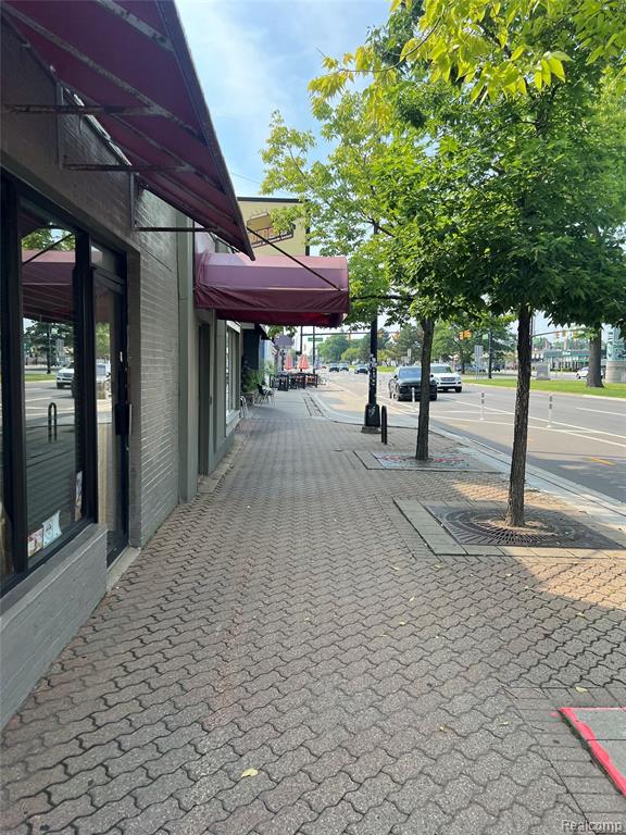 23150 woodward ave, Ferndale, MI 48220