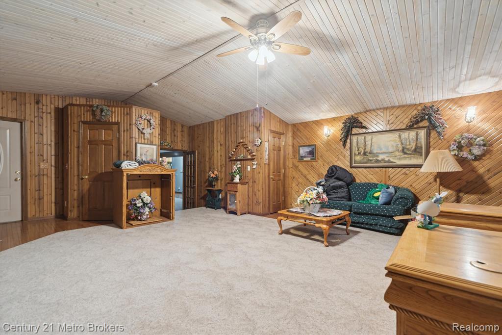 14210 W Burt Road W, Chesaning, MI 48616 — Photo 31