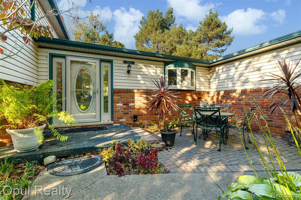 5885 Cedar Knoll Drive, Brighton, MI 48116 — Photo 3