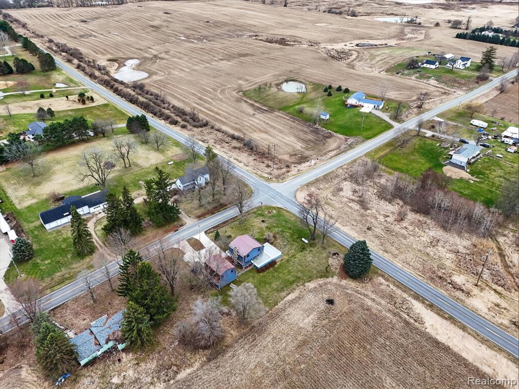 992 W Bennington Road, Owosso, MI 48867 — Photo 52
