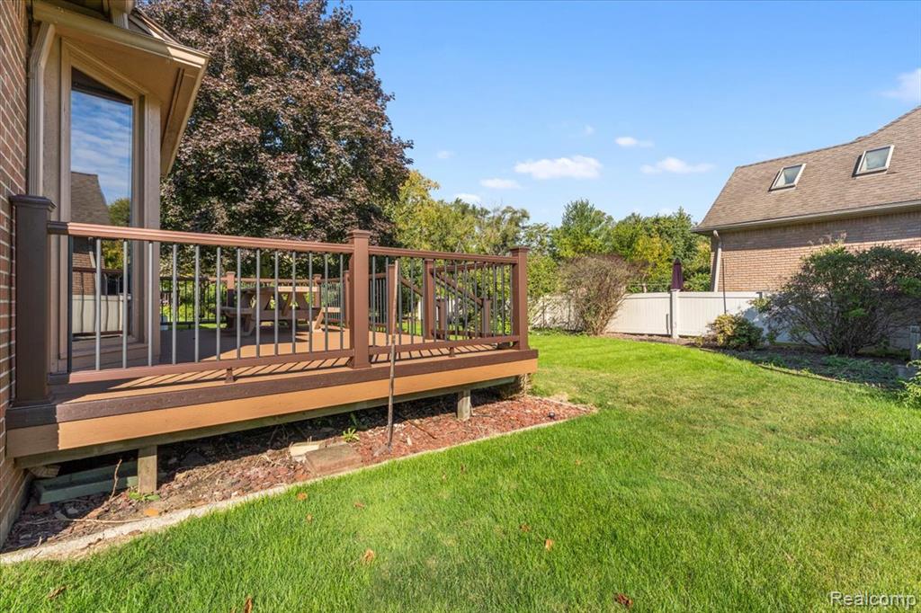 912 River Court, Wyandotte, MI 48192 — Photo 27