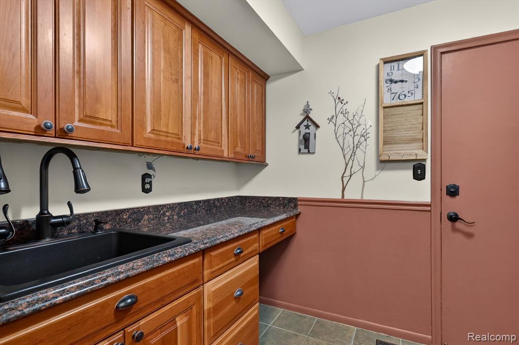 12664 Lashbrook Lane W, Brighton, MI 48114 — Photo 12