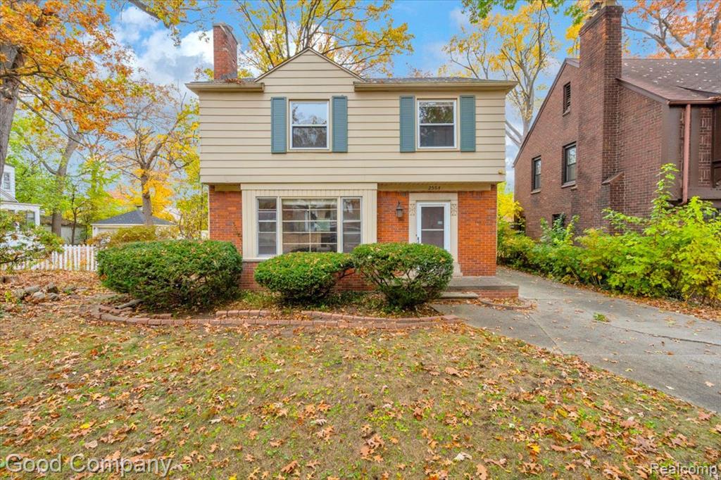 2564 WOODSTOCK Drive, Highland Park, MI 48203