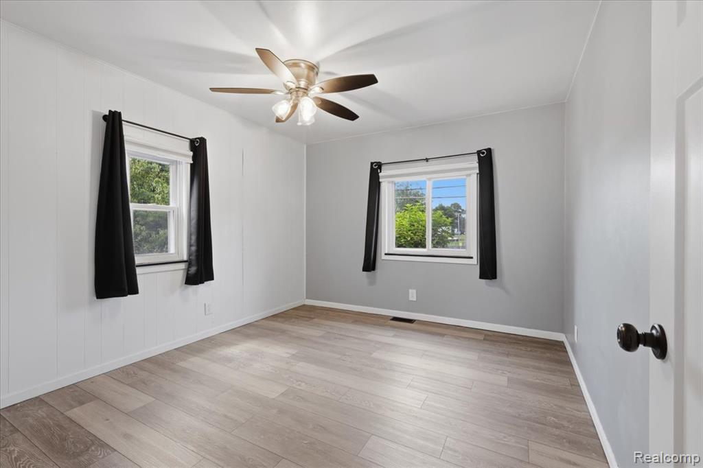 4035 Island Park Drive, Waterford, MI 48329 — Photo 20