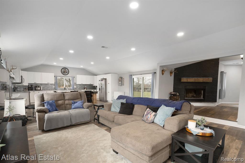 10025 Grand Blanc Road, Gaines Vlg, MI 48436 — Photo 19