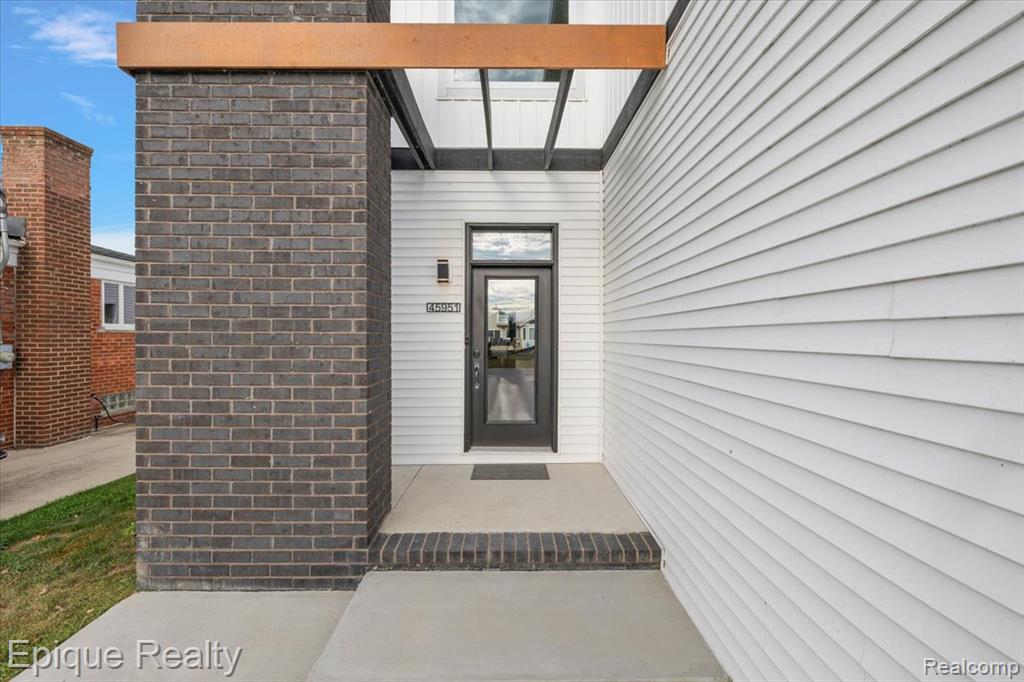 45951 Edgewater Street, Chesterfield, MI 48047 — Photo 5