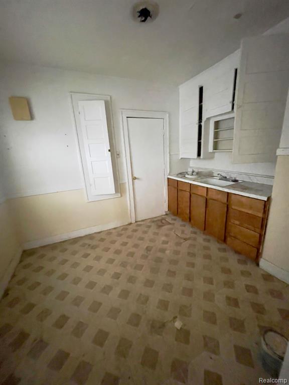 7409 WETHERBY Street, Detroit, MI 48210 — Photo 13
