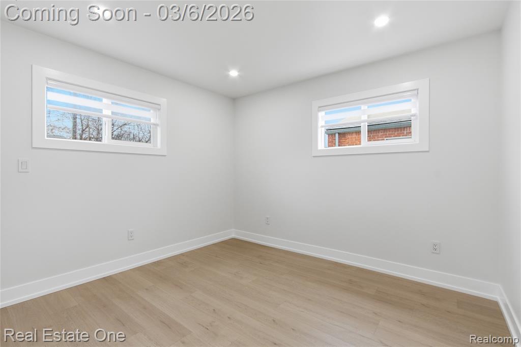 5008 McKinley Street, Dearborn Heights, MI 48125 — Photo 9