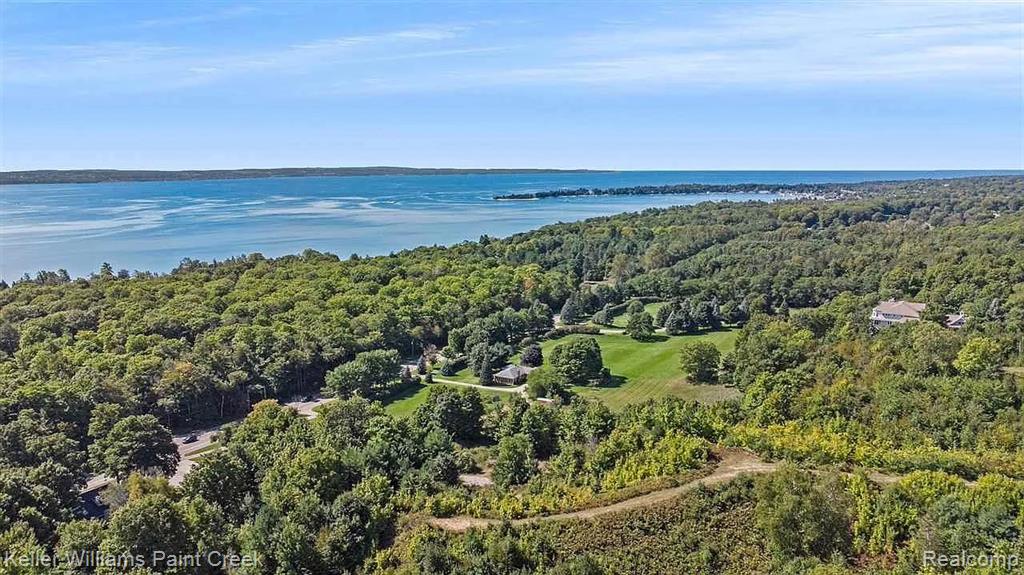 8050 Broken Rdg E, Harbor Springs, MI 49740 — Photo 5