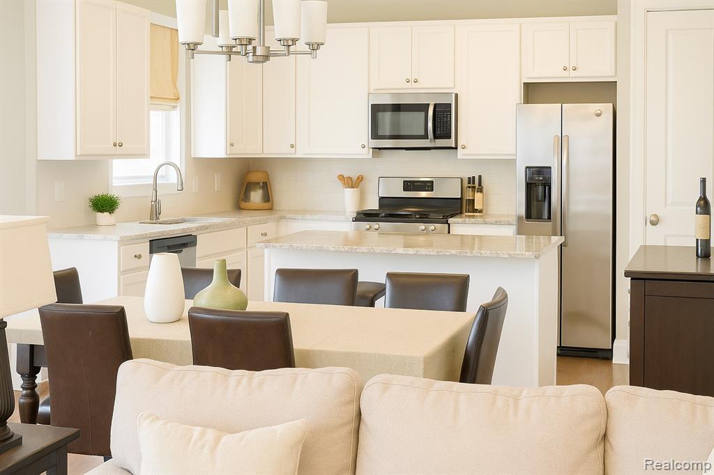 7 Grandview Circle, 69, White Lake, MI — Photo 2