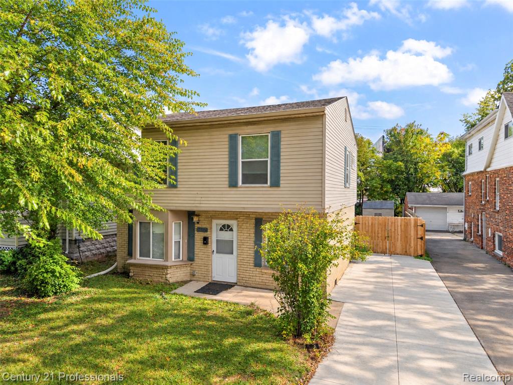 23060 BERDENO Avenue, Hazel Park, MI 48030