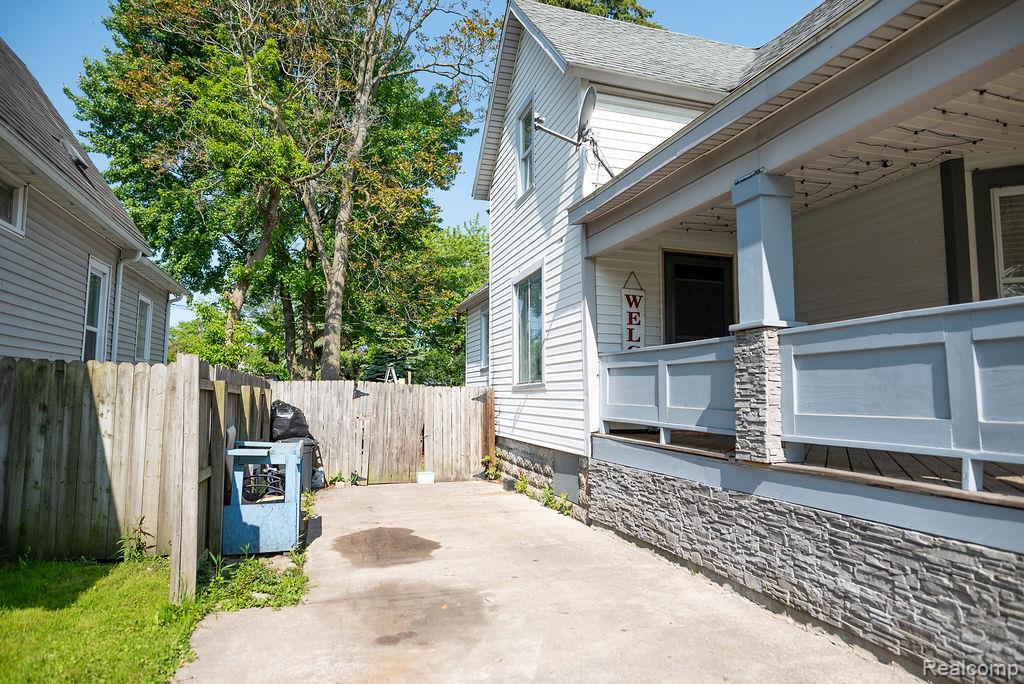 923 Stone Street, Port Huron, MI 48060 — Photo 41