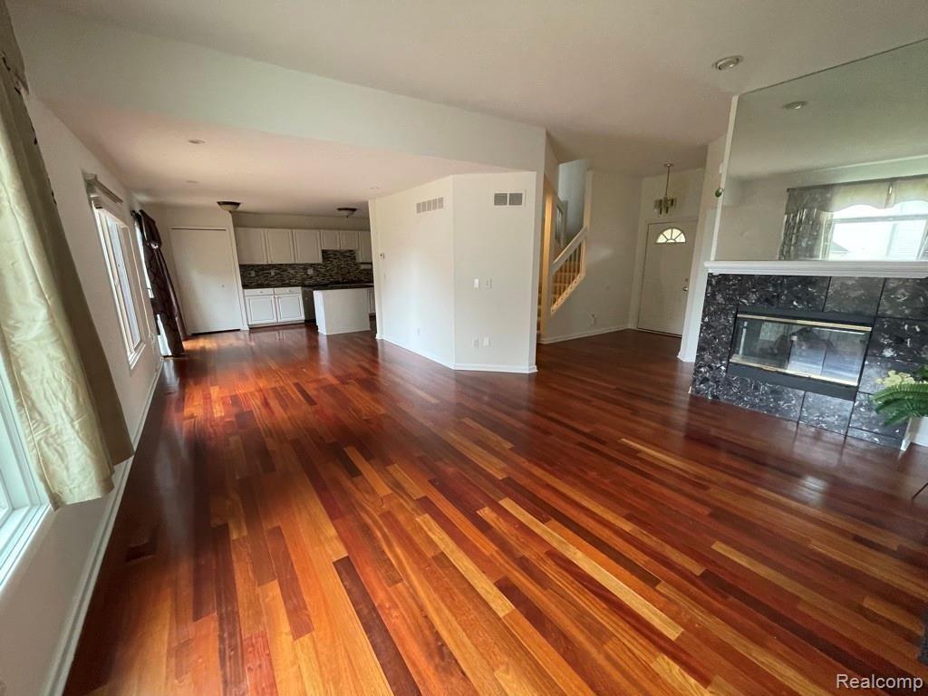 43590 WENDINGO Court, Novi, MI — Photo 10