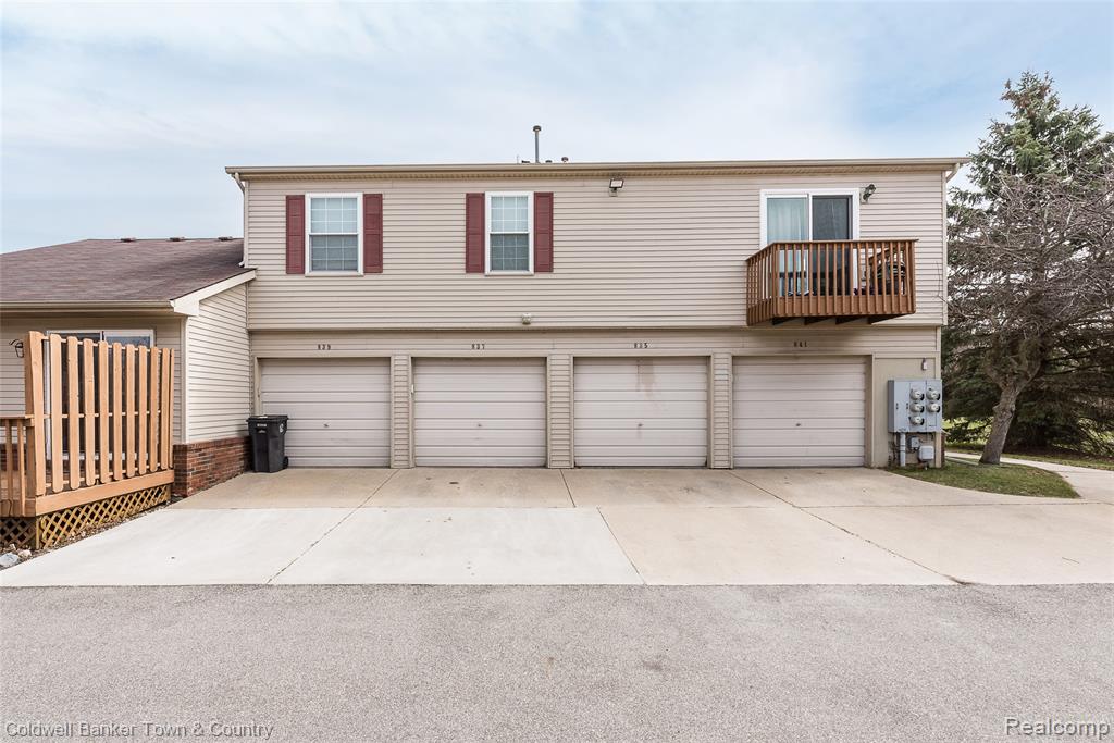 837 Oakwood Drive, Howell, MI 48843 — Photo 31