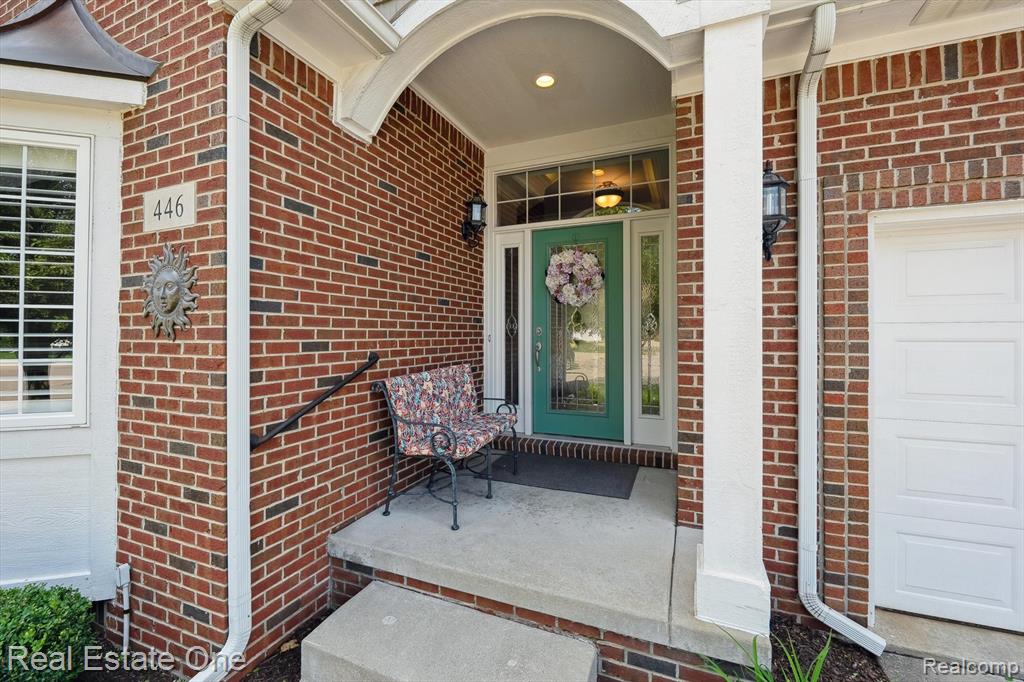 446 Delmar Court, Highland, MI — Photo 4
