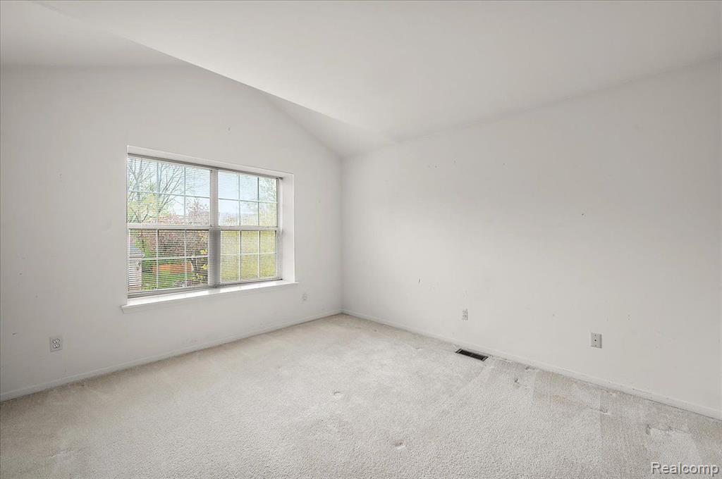 47235 SCARLET Drive S, Novi, MI — Photo 42