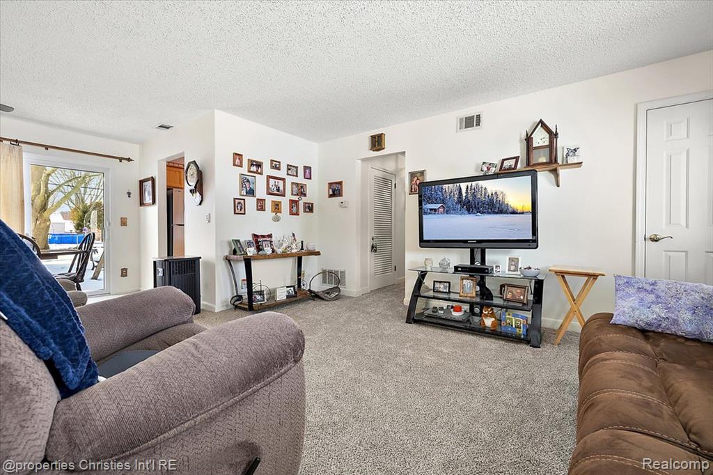 9005 Marlowe Avenue, Plymouth, MI 48170 — Photo 5