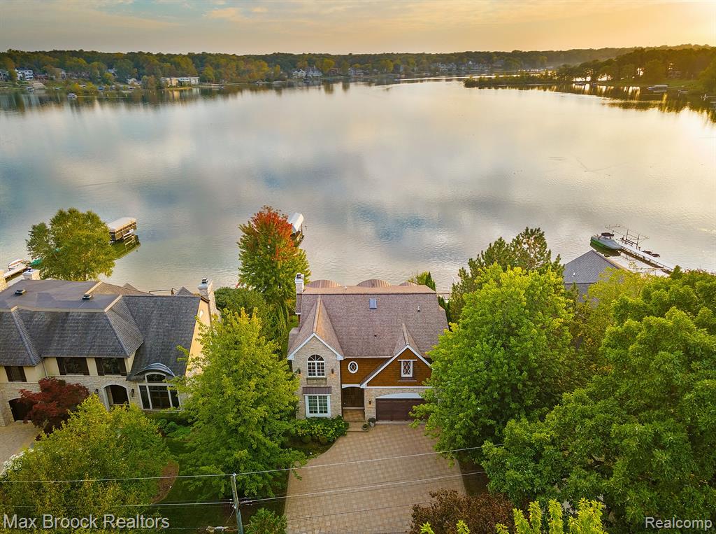 5681 SHORE Drive, Orchard Lake Village, MI 48324 — Photo 67