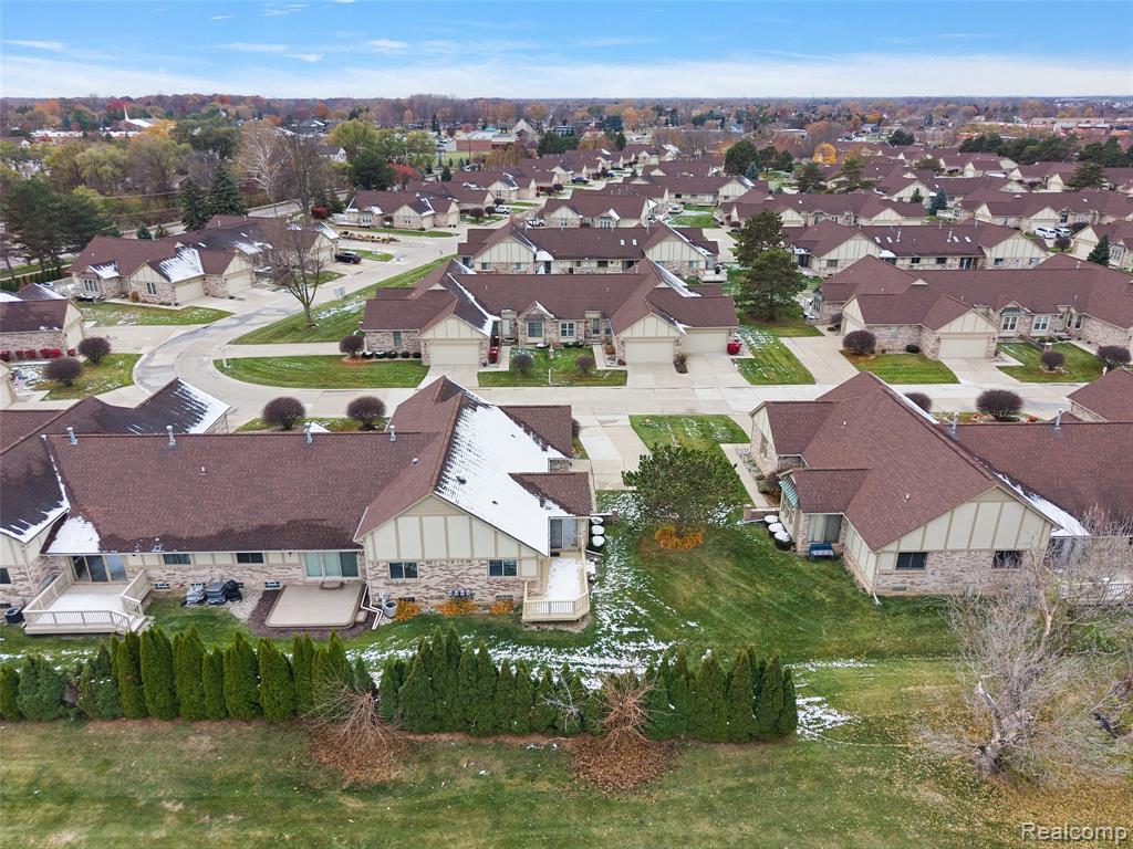 42590 Schienle Lane, Clinton Twp, MI 48038 — Photo 11