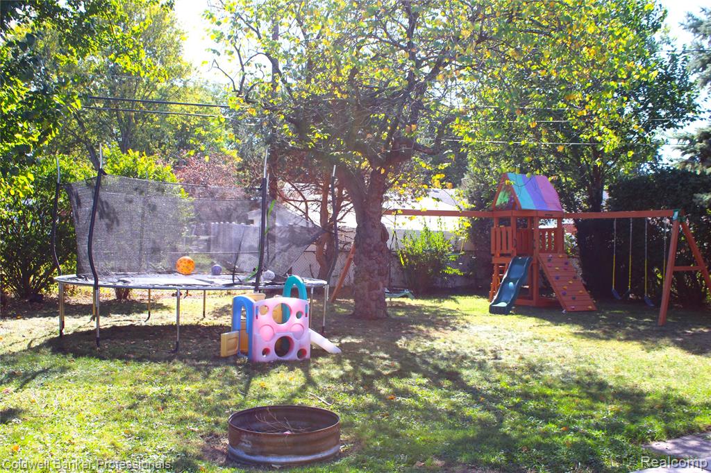8210 Linda Street, Warren, MI 48093 — Photo 5