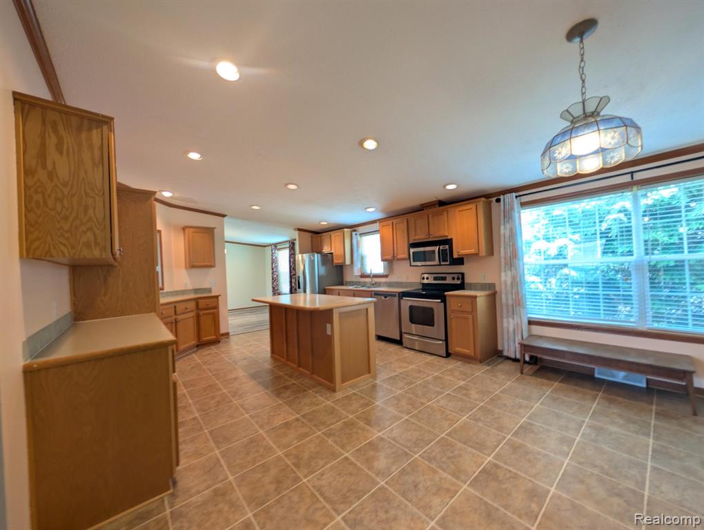 11766 Village Pines Court, South Lyon, MI 48178 — Photo 15
