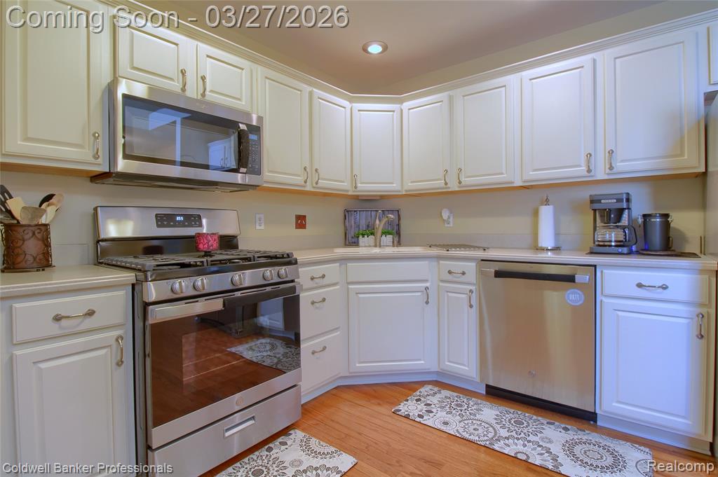 610 Cherry Grove Road, Canton, MI 48188 — Photo 10