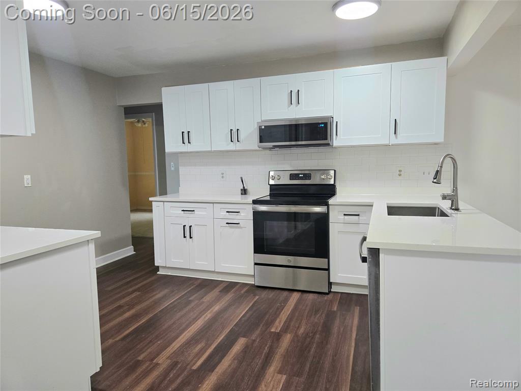 39857 John Drive, Canton, MI 48187 — Photo 11